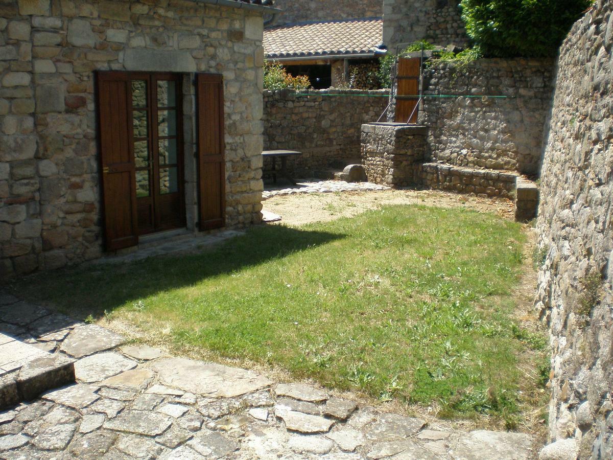 Location De Gites Les Sources Chambonas/Les Vans Номер фото