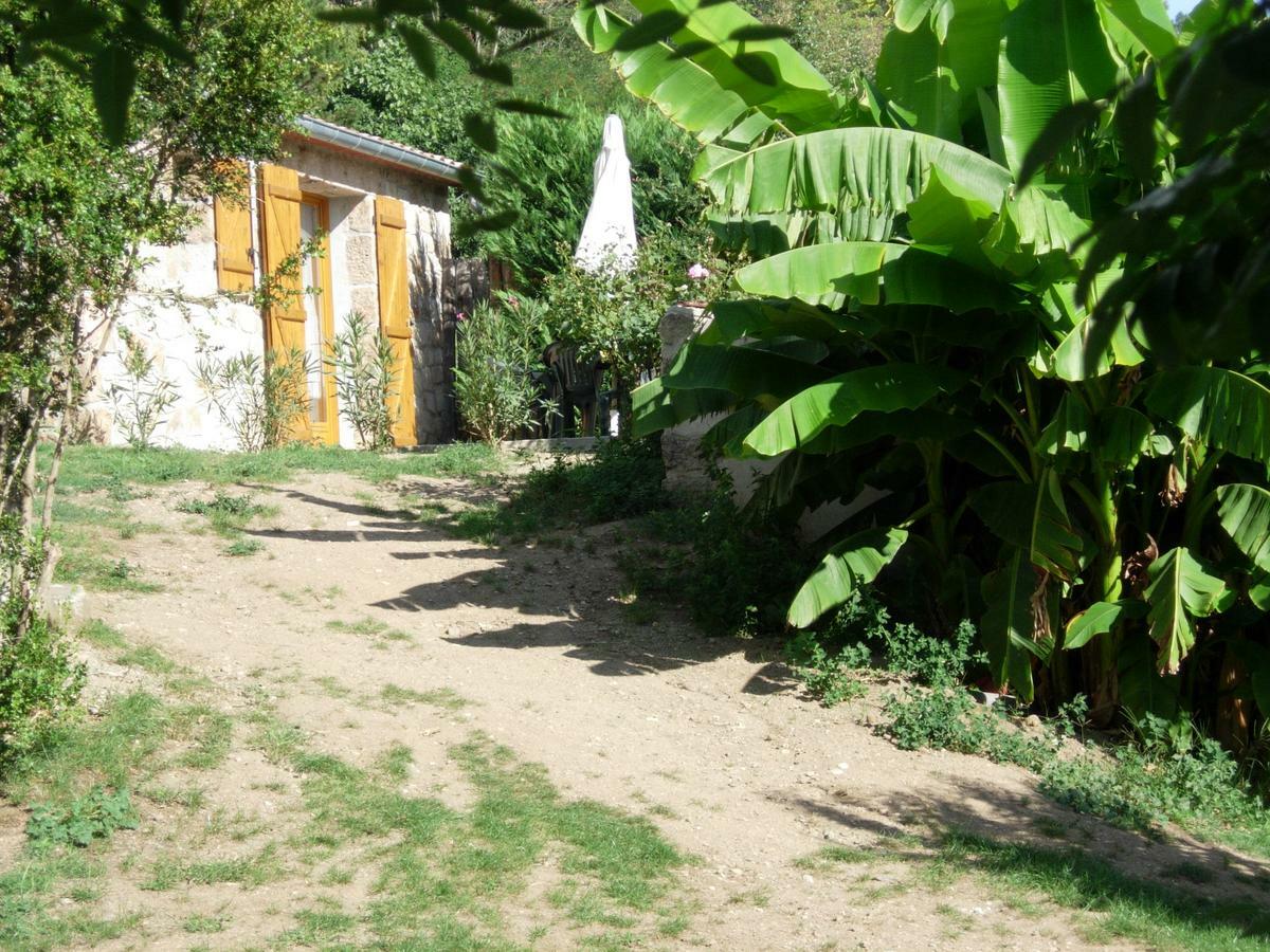 Location De Gites Les Sources Chambonas/Les Vans Номер фото